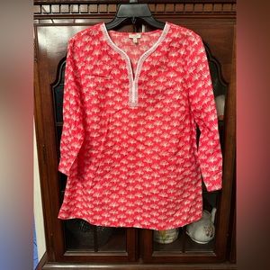 Talbots Womens Shirt Top MEDIUM Pink White Hawaiian Floral Crochet Casual